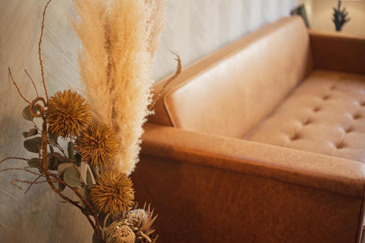 Orange County Guest House Izumisano Bagian luar foto